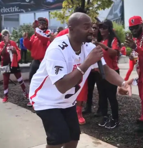 Drama, rapper, performing at an Atlanta Falcons season opener tailgate party. Rise up!